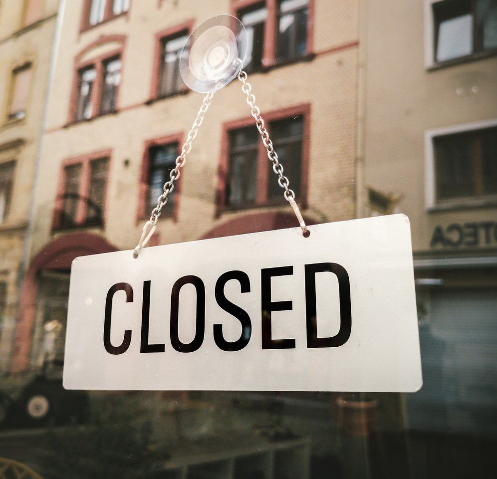 closed-3461950_1280